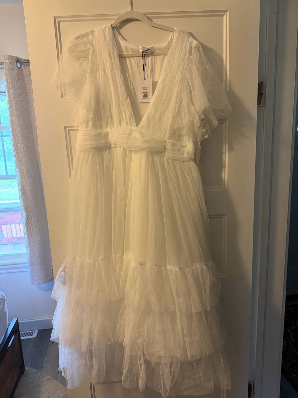 Showpo. White Tulle V‑Neck Flutter Sleeve Midi Dress - Picture 3 of 7